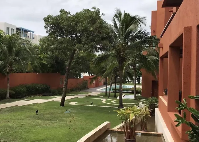 Apartment Front In Hua Hin Khao Tao