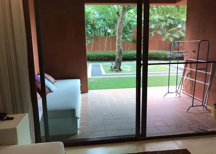 Front In Hua Hin Khao Tao